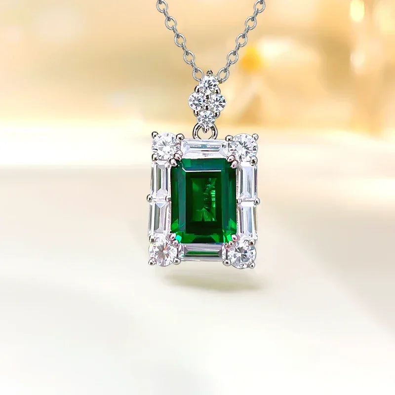 Desire Versatile Artificial Emerald 925 Sterling Silver Pendant Inlaid with High Carbon Diamond Collar Chain