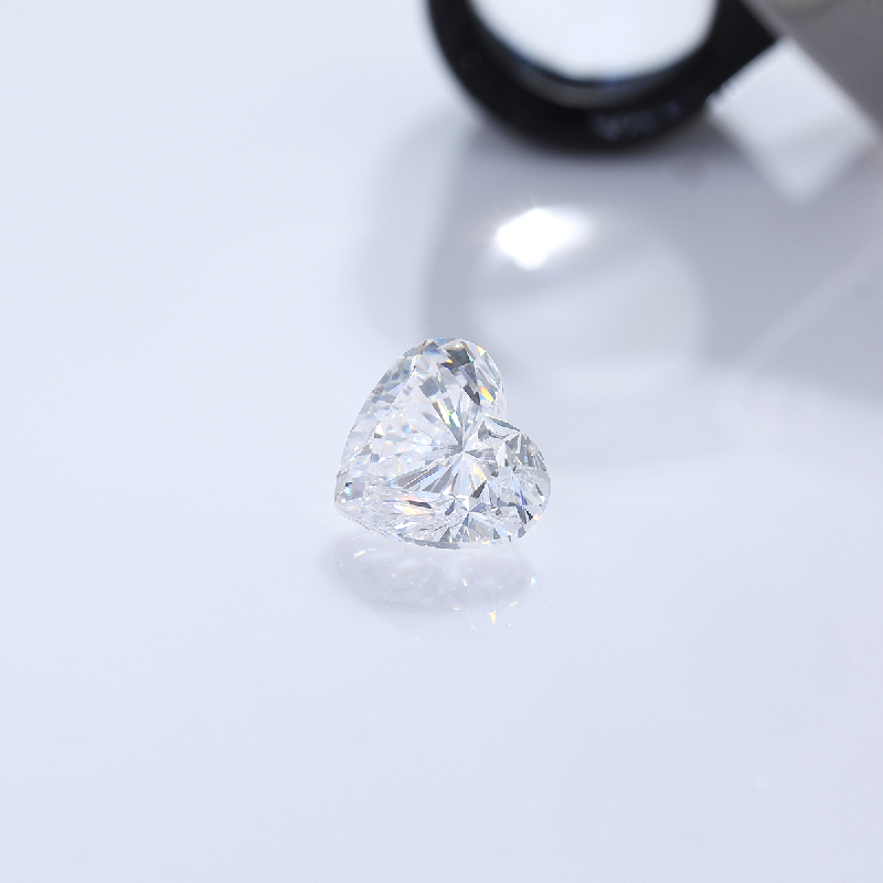 GIA IGI Certificate 1.0ct E Heart Cut Lab Grown CVD Diamond