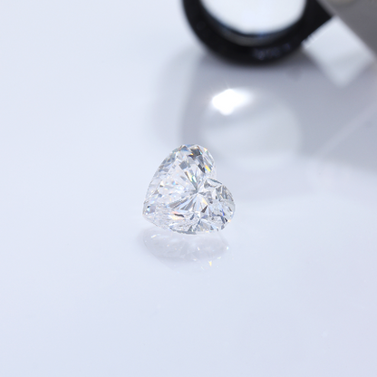 GIA IGI Certificate 1.0ct E Heart Cut Lab Grown CVD Diamond