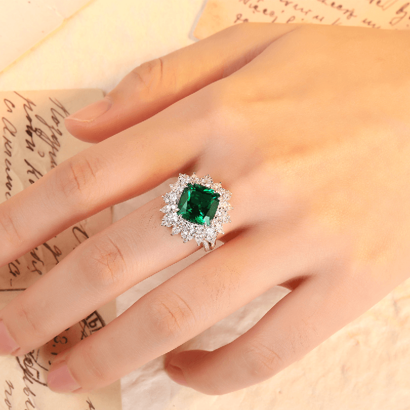 Luxury Design S925 Silver 10*10mm Lab Grown Emerald Rings For Women - ROISGEMS